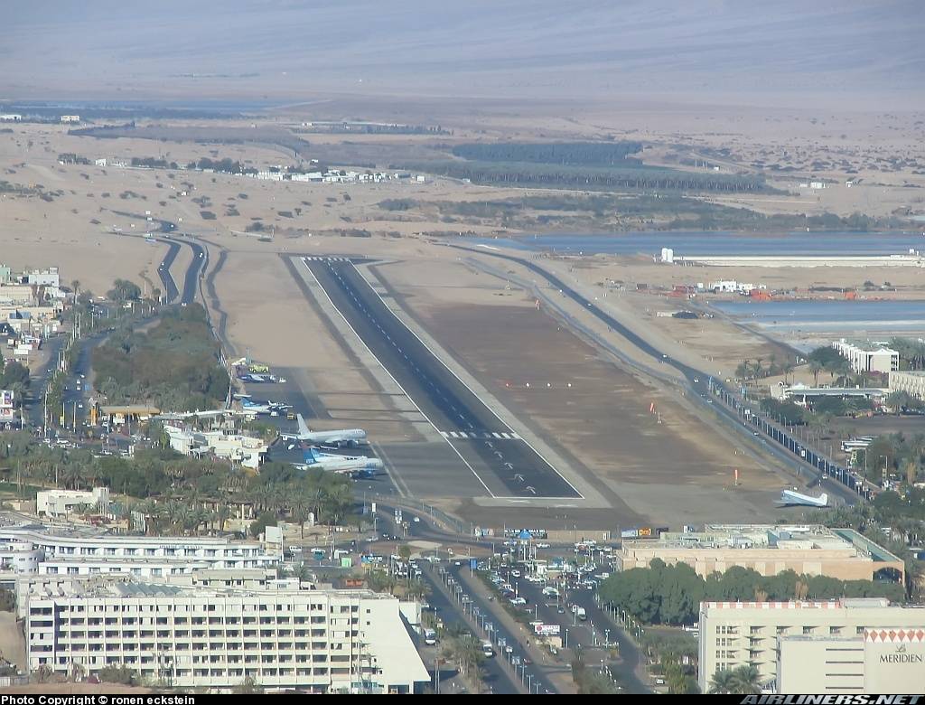بالصورة: إنفجارات في مطار إيلات الصهيوني.. والدخان يتصاعد!