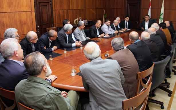 ابراهيم بحث ووفداً فلسطينياً
الأوضاع الأمنيّة في المخيّمات