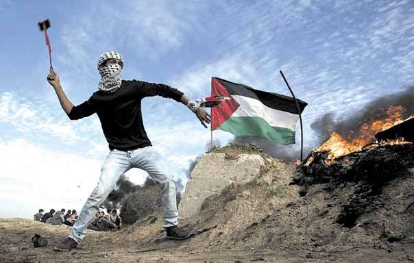 جمعة أصحاب الأرض : إصابة 20 فلسطينياً بالرصاص الحي