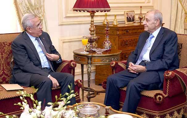 بري استقبل مراد ووفداً من «حماس»
سليمان: مفهوم لبنان كلّه مبني على الحوار