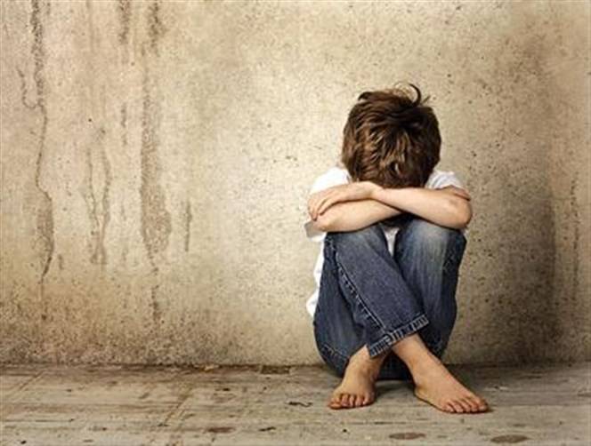 تحذيرٌ للبنانيّين: تجنّبوا هذا العجوز وذاك الطّفل!