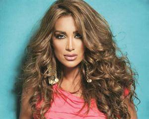 مايا دياب: مساكنة الرجل والمرأة دون زواج أمر سوبر روعة!!