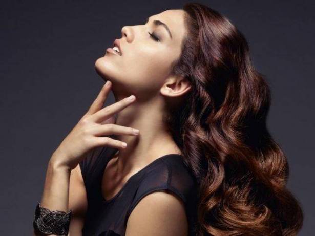 7 أطعمة لتطويل الشعر وتكثيفه!!