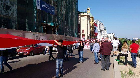 بين الكتائب وحملة طلعت ريحتكم .. اختلطت الشعارات فهل يلتقون باقي الايام؟