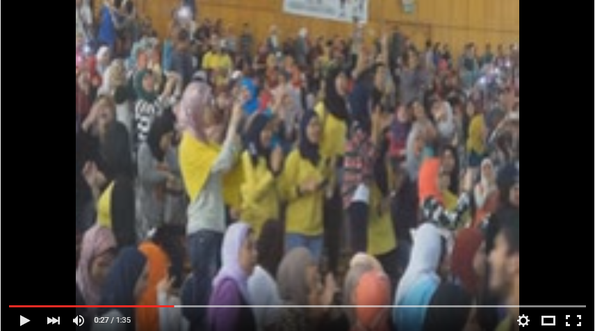 بالفيديو - رقص جماعي لطلاب في الكلية.. والجامعة تحقق