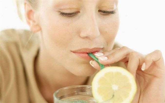 مشروب إستهلكته يومياً كي تخسر الوزن.. فصارعت الموت بعد سنة!!