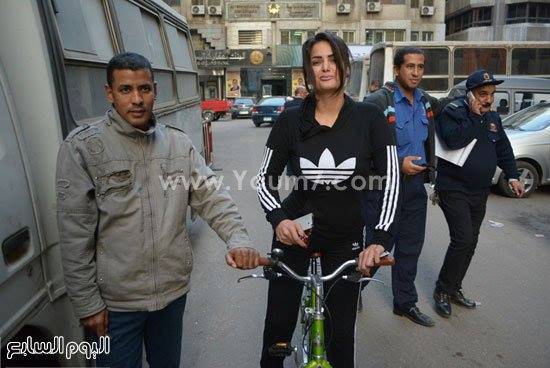 الراقصة المرشحة للانتخبات المصرية سما المصرى: انبسطت النهارده بـ"التحرش" لأنه بيشعرنى بأنوثتى