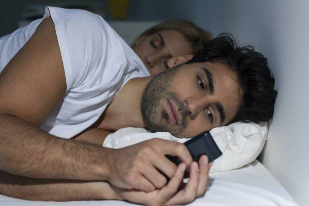 7 تصرّفات تؤكّد أن حبيبتك تفكّر في التخلّي عنك!!