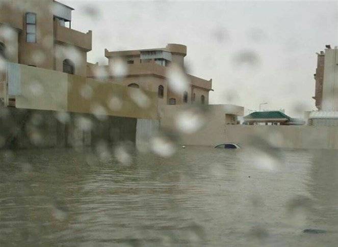 بالصور: فيضانات في الدوحة