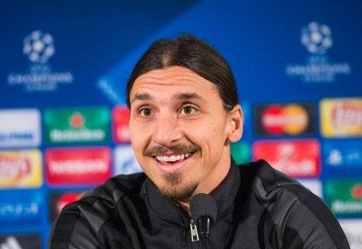 ابراهيموفيتش: "انا الوحيد الذي يقرر مستقبلي"