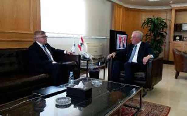 زعيتر عرض وزاسبكين
تعزيز العلاقات