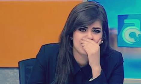 بالفيديو.. مذيعة تفضح ضباطا في الشرطة