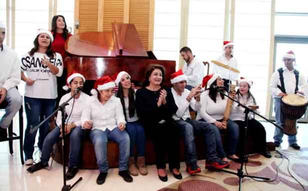 مي نجيب ميقاتي افتتحت 
المعرض الميلادي لـ «سيزوبيل»