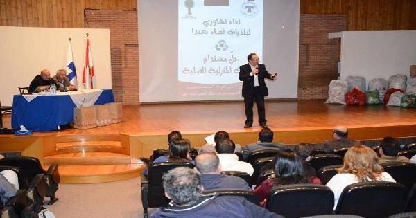 لقاء لبلديات بعبدا حول النفايات المنزلية
