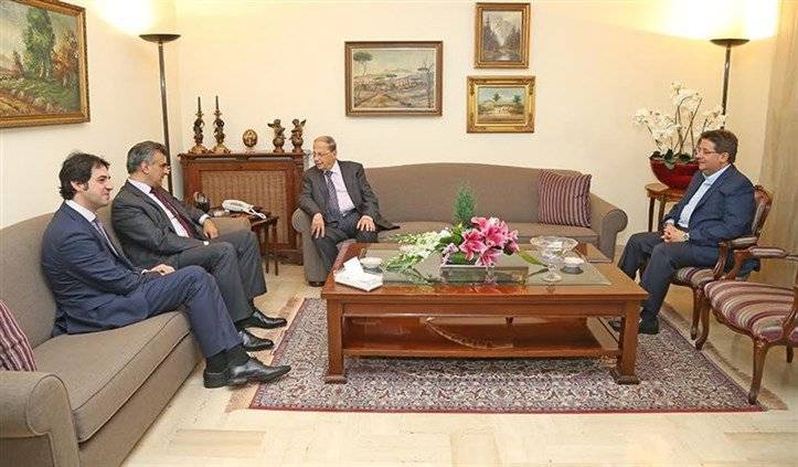 العماد عون يلتقي وفداً من حزب الكتائب بحضور كنعان