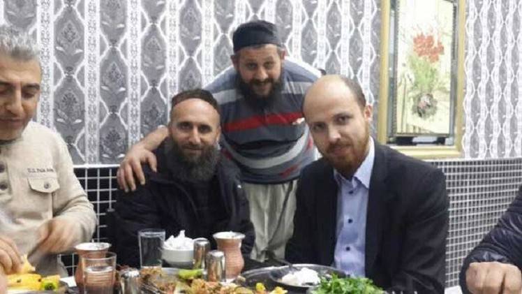 وسائل إعلام تنشر صورا لنجل أردوغان مع قياديين في 