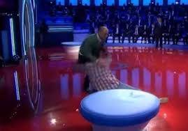 بالفيديو.. أعنف عراك في برنامج تلفزيوني