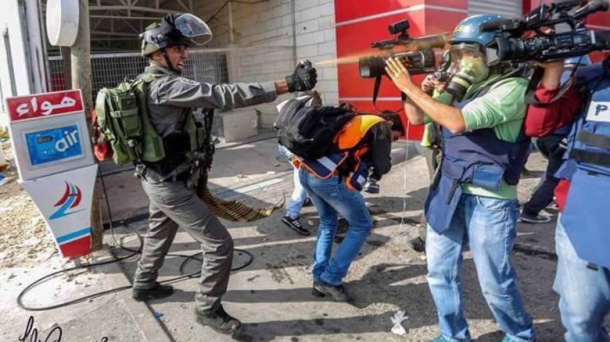 الإعلام في فلسطين بين إرهاب الاحتلال وقمع السلطة
