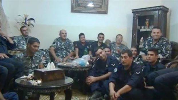 مصدر امني: المفاوضات تسير كالطائرة والطائرة تتعرض للمطبات الهوائية وكثرة التسريبات المغلوطة اثرت سلبيا(NBN)