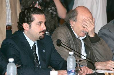 لماذا جنبلاط أوقف اندفاعه
