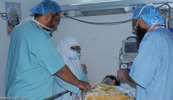 فضيحة طبيب ترك مريضته بين الحياة والموت و...
