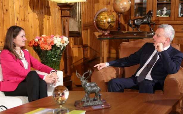فرنجية عرض وسفيرة
الاتحاد الأوروبي التطورات