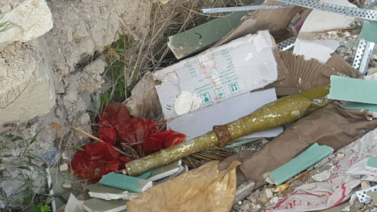 بالصور: قذيفة صاروخية في صيدا