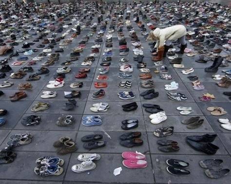 أغرب احتجاج في باريس لن ترى له مثيل.. بالفيديو –