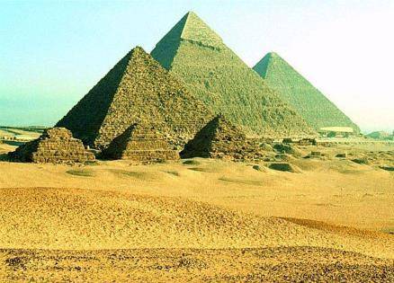 مسح بالرادار يرجح وجود غرفة سرية في مقبرة توت عنخ آمون