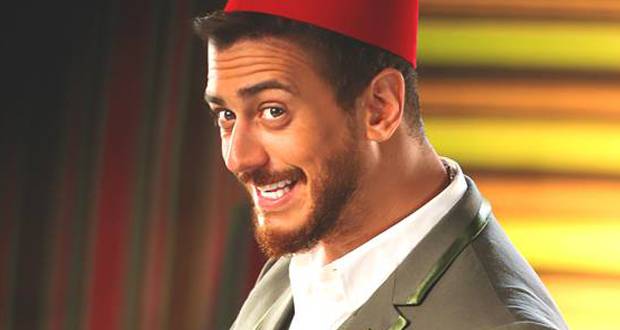 بالفيديو - سعد المجرد يعزف البيانو بقدميه!!