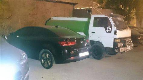 هذا مصير الشاب الذي رقص مع فتاة وقبلها بالشارع !
