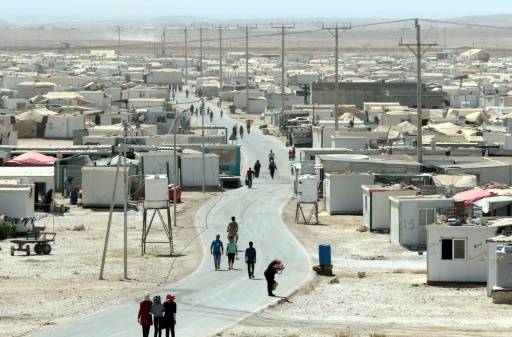 بدء عملية تسجيل اللاجئين لنقل 25 الف سوري الى كندا