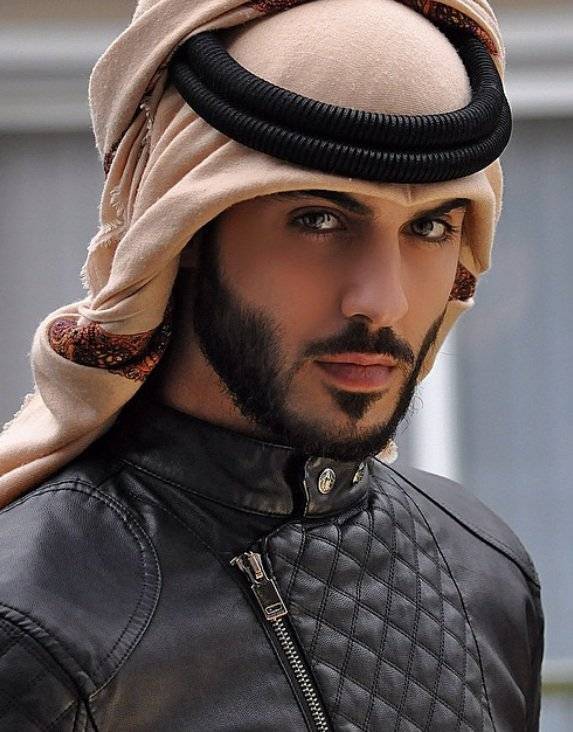 صور صادمة للإماراتي الذي شغل الإعلام العالمي بوسامته
