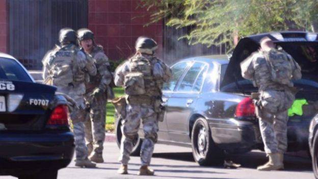مسلحون يحولون كاليفورنيا لساحة حرب وعدد القتلى قد يتجاوز الـ 14