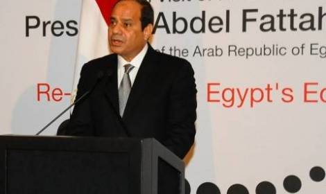 شاهد دهشة مذيعة التليفزيون من عدم إستقبال هولاند لـ"السيسي