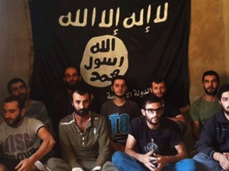 بالفيديو.. لماذا يعتمد "داعش" استراتيجية إخفاء العسكريين؟