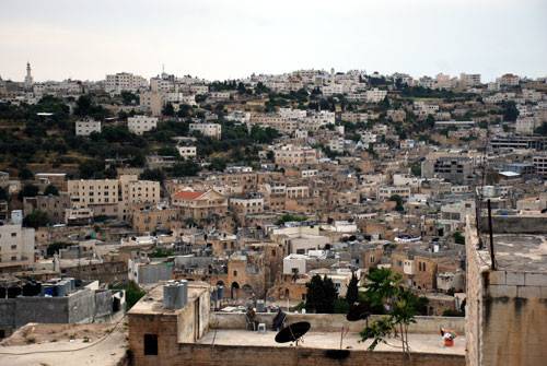 استشهاد فلسطينيين إثنين بعد عملية طعن في الضفة الغربية
