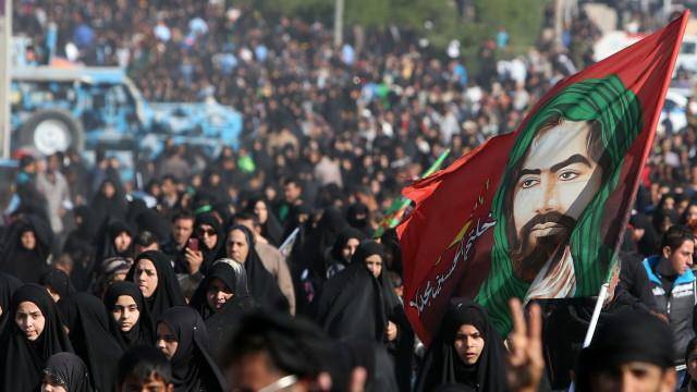 الملايين يحيون ذكرى اربعين الامام الحسين في كربلاء وسط تدابير أمنية مشددة
