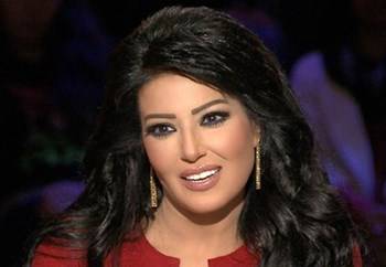 سمية الخشاب: اعتزلت المشاهد الساخنة ومكنتش برتاح أنا بصورها