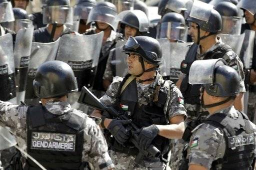 توجيه تهم تتعلق بالارهاب لمتهمين بقتل رجلي أمن اردنيين شمال المملكة