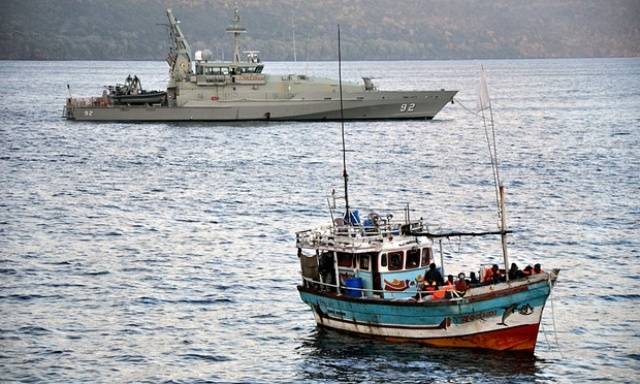 اندونيسيا‬ تحاكم قائد زورق جني 32 ألف دولار بصفقة لإعادة طالبي لجوء