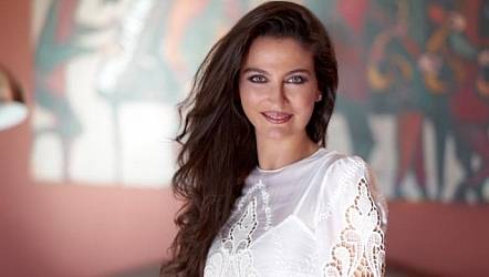 ميريم سكاف في خطوة انسانية تزور الجندي المحرر جورج خزافة