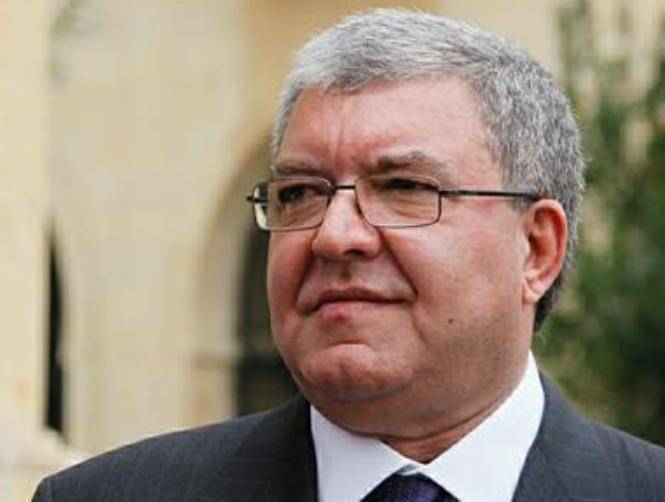 مؤتمر صحافي للمشنوق قبل الظهرِ