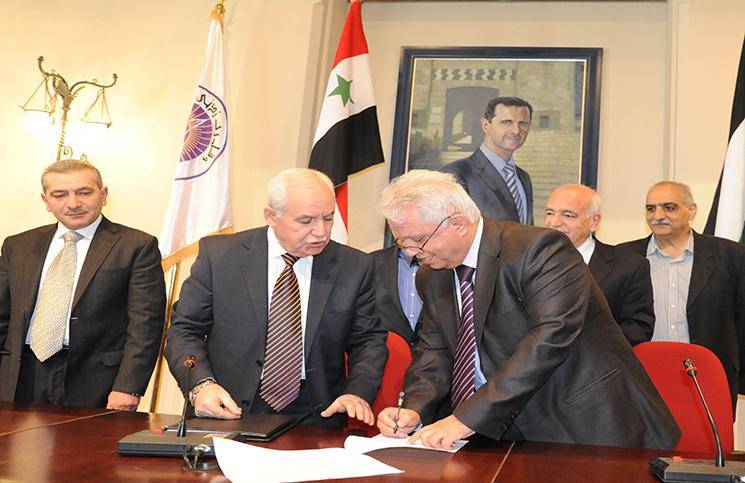 لأول مرة منذ ثلاث سنوات.. أحد وزراء الأسد يصل القاهرة