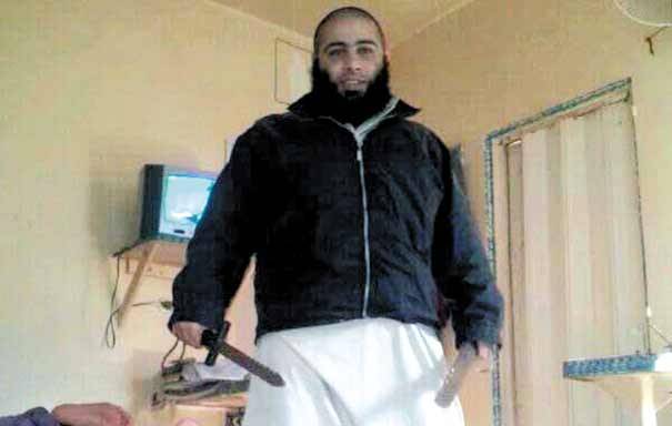 الارهابي محمد حمزة فجّر نفسه وعائلته