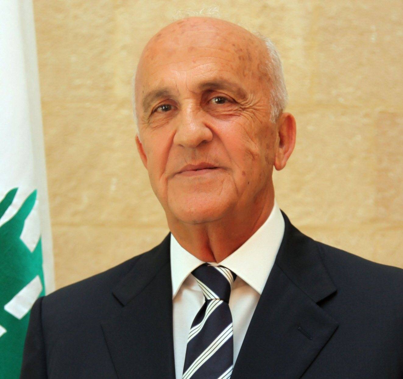 مقبل التقى وفدا من 