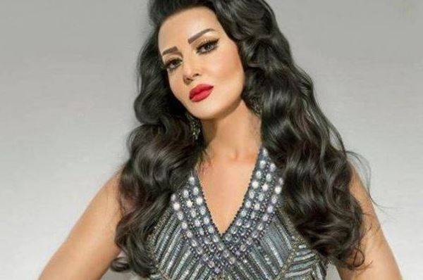 تعرض سمية الخشاب لحادث سير