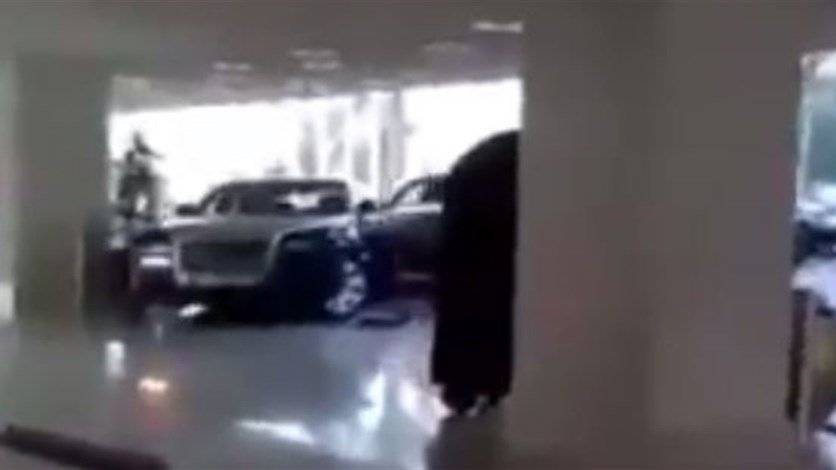 بالفيديو: أغلى حادث اصطدام في قطر بين مارسيدس ورولز رويس