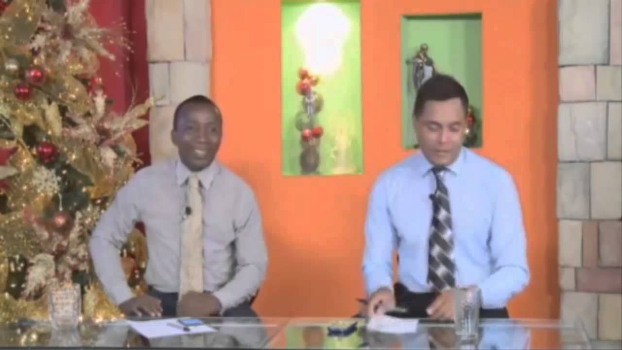 بالفيديو: “شبح” يتلاعب بأعصاب مذيع على الهواء مباشرة