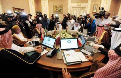 أول قمة خليجية برئاسة الملك سلمان تنطلق في الرياض
